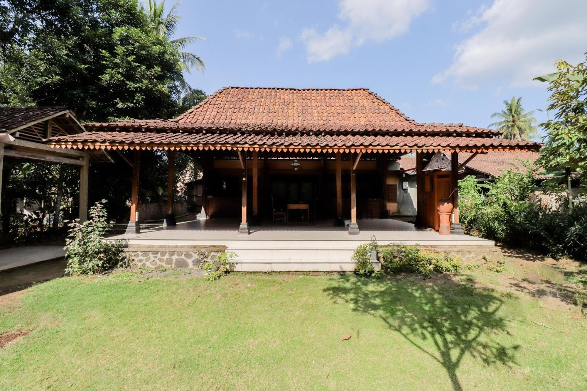 Apartamento Nurudin House Magelang Exterior foto