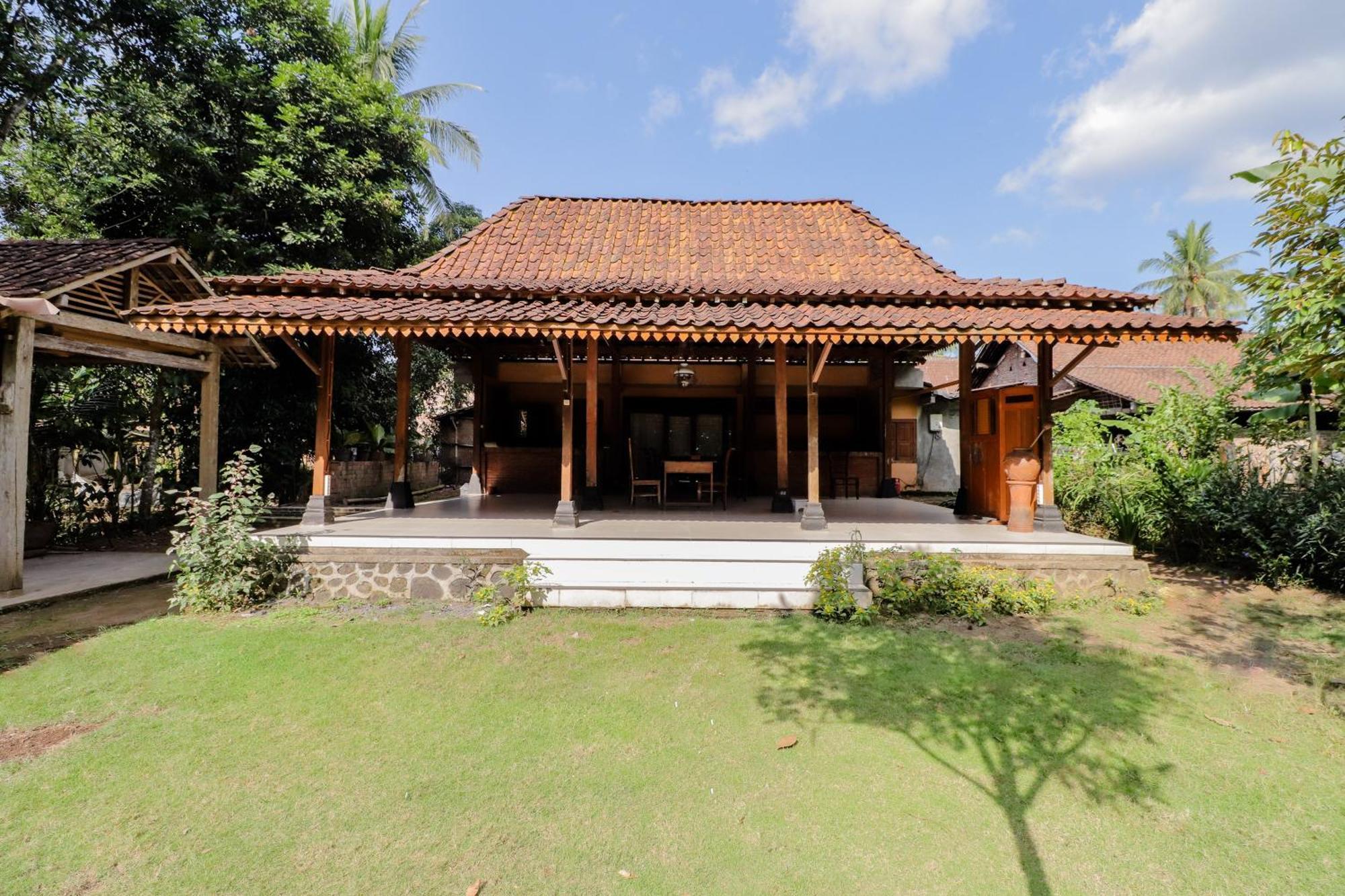 Apartamento Nurudin House Magelang Exterior foto