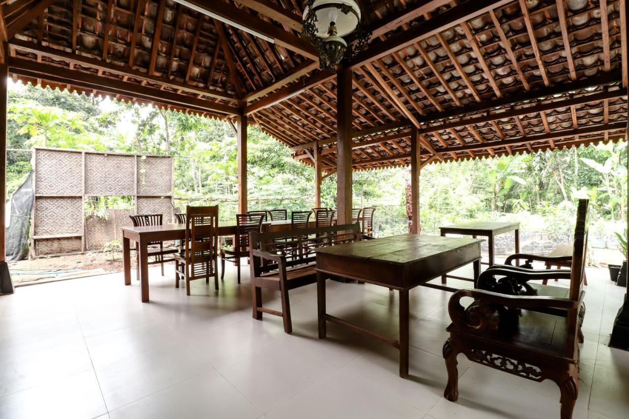 Apartamento Nurudin House Magelang Exterior foto